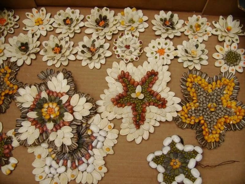 Ozdoby: jak zrobić kwiaty do wieńca dożynkowego krok po kroku
